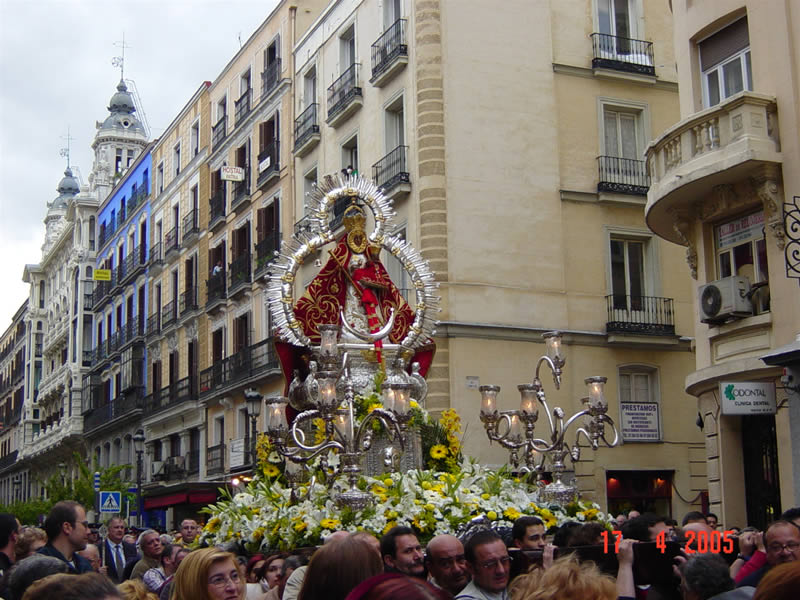 PROCESI&Oacute;N CERCA DE SOL