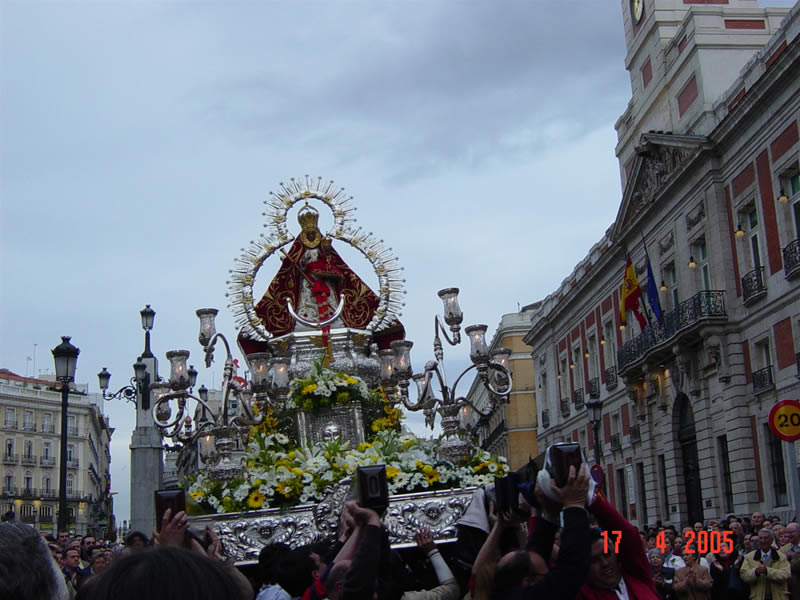 IMAGEN DANDO LA VUELTA EN LA PUERTA DEL SOL