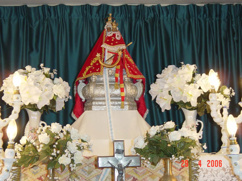 IMAGEN DE LA VIRGEN EN LA CAPILLA DE LA CASA DE COFRAD&Iacute;AS